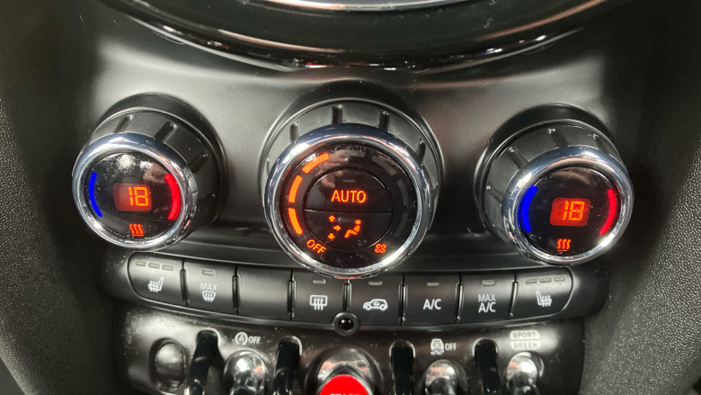 MINI Hatchback 1.5 Cooper Exclusive 3dr Auto Petrol Hatchback